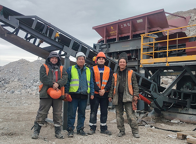 雪橇移動式泥石分離機(jī)俄羅斯現(xiàn)場